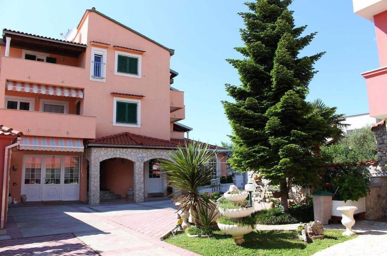 Vila Rosa, Šibenik
